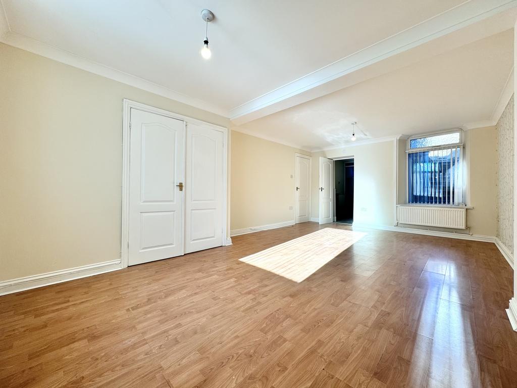 Cwmaman, Aberdare CF44 4 bed terraced house for sale £120,000