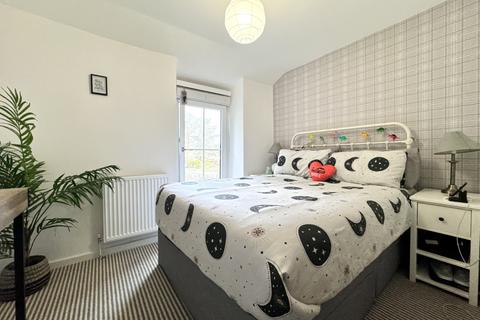 8 Glan Road, Aberdare, CF44 8BN