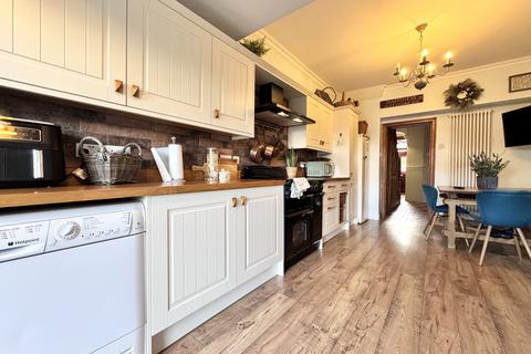 9 Broniestyn Terrace, Trecynon, Aberdare, CF44 8EG
