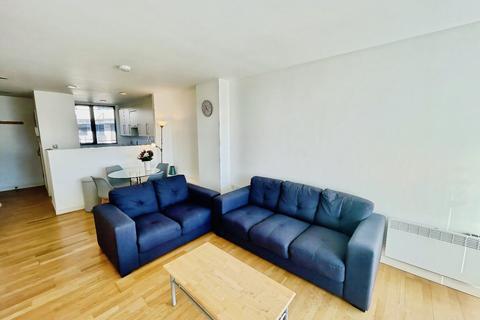 2 bedroom flat to rent, Crown Street, Leeds, West Yorkshire, LS2
