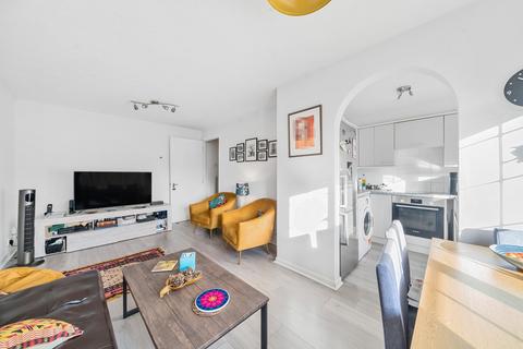 21 Sigrist Square, Kingston Upon Thames, KT2 6JT