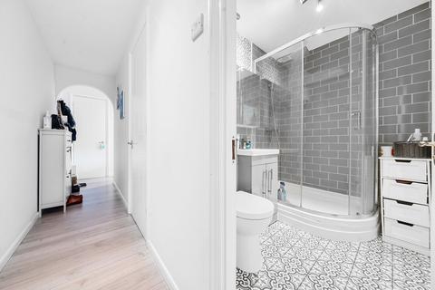 21 Sigrist Square, Kingston Upon Thames, KT2 6JT