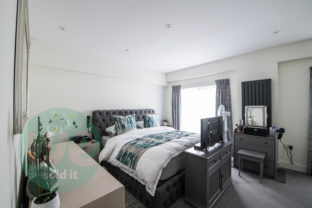 Estate agents Aylesbury-10