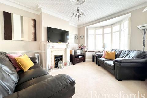 67 Kenilworth Gardens, Hornchurch, RM12 4SF