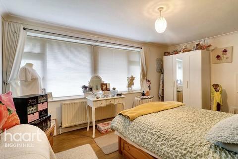 2 bedroom maisonette for sale, Valley View, Biggin Hill