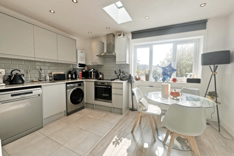 3 bedroom flat to rent - 347a Upper Richmond Road West, SW14