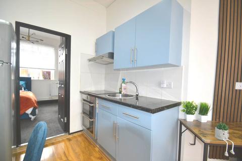 1 bedroom flat to rent, Whitton Dene, Isleworth