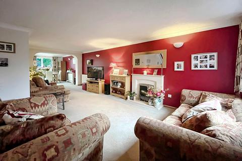 4 bedroom detached house for sale - Taw Close, Worthing, West Sussex