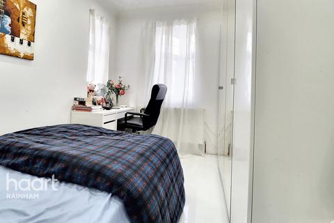 53 Frederick Road, Rainham, RM13 8NR