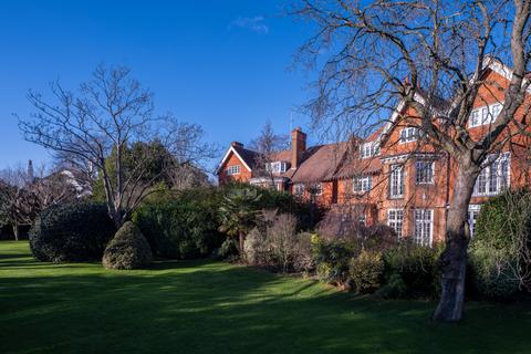 5 bedroom detached house for sale, Wadham Gardens, London, NW3