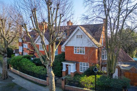 6 bedroom detached house for sale, Wadham Gardens, London, NW3