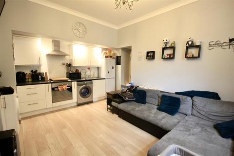 2 bedroom apartment for sale, Southcote Road, Boscombe, Bournemouth