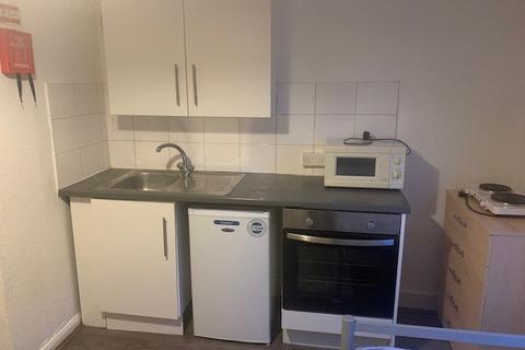 Studio to rent, Ballards Lane, Finchley Central N3