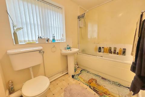 1 bedroom flat for sale - Flat , Abberley Court, Abberley Street, Dudley, DY2 8QY