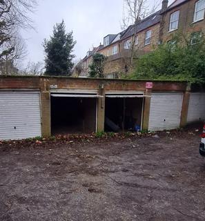 Garage to rent, Fairhazel Gardens, London, NW6