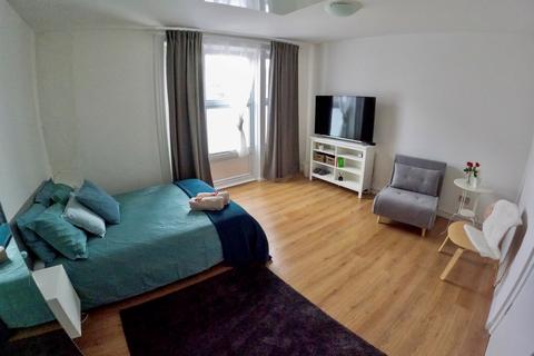 1 bedroom apartment to rent, Bethnal Green Road, Bethnal Green, E2