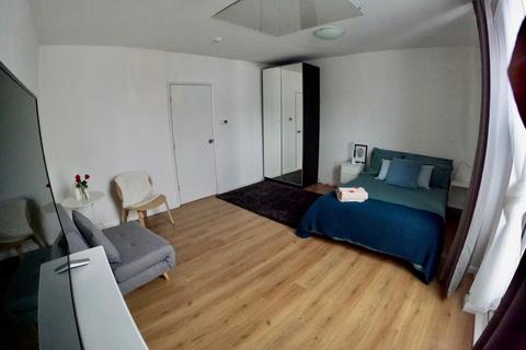 1 bedroom apartment to rent, Bethnal Green Road, Bethnal Green, E2