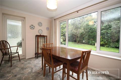 7 Carrington Close, Borehamwood, WD6 2HB