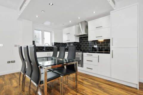 4 bedroom flat share to rent - Cuba Street, London E14