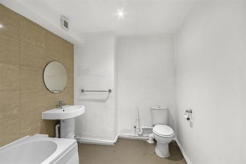 Studio for sale, Hollins House, Tufnell Park Road, London
