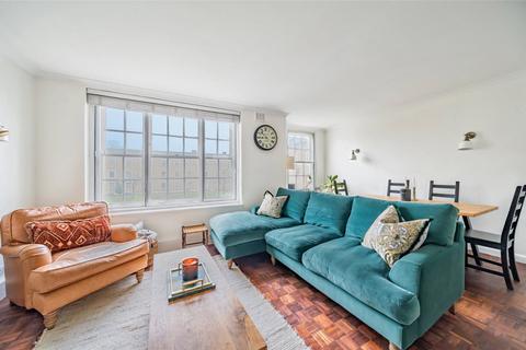 39 Parkside, London, SE3 7QG