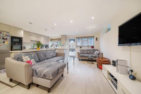 3 Mezen Close, Northwood, HA6 2DP