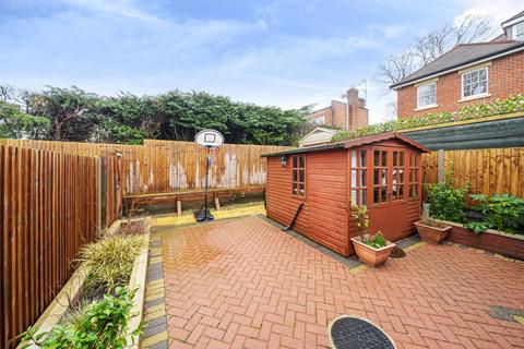 3 Mezen Close, Northwood, HA6 2DP