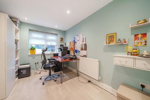 3 Mezen Close, Northwood, HA6 2DP