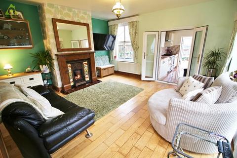 2 bedroom semi-detached house for sale, Chorley Road, Westhoughton, BL5 3PL