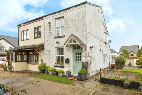 Chorley Road, Westhoughton, BL5 3PL