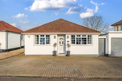 3 bedroom bungalow for sale, Harrow Way, Watford, Hertfordshire