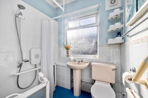 3 Broadbridge Lane, Smallfield, Horley, RH6 9RE