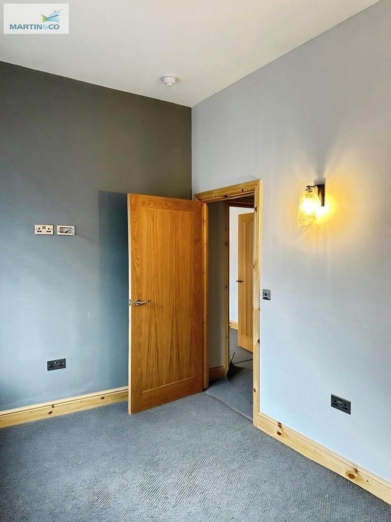 1ad3cae0-BEDROOM 202