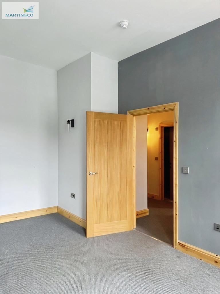 1525a9fa-bedroom 20secondary 20flat 201