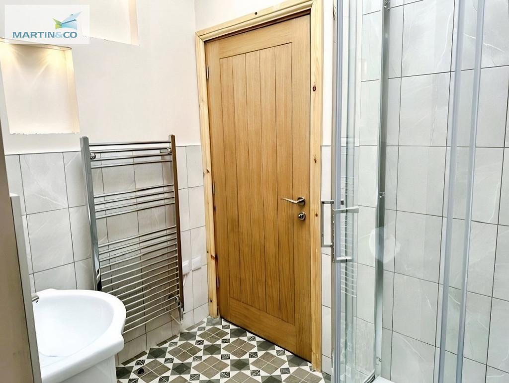 7750083b-BATHROOM 20 USE (1)