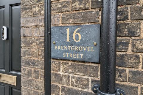 4 bedroom townhouse to rent - Brentgovel Street, Bury St. Edmunds IP33