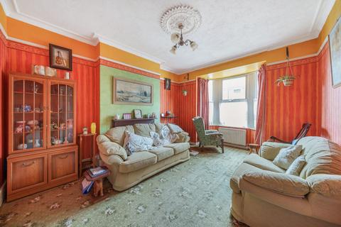 28 West Street, Carshalton, SM5 2QG