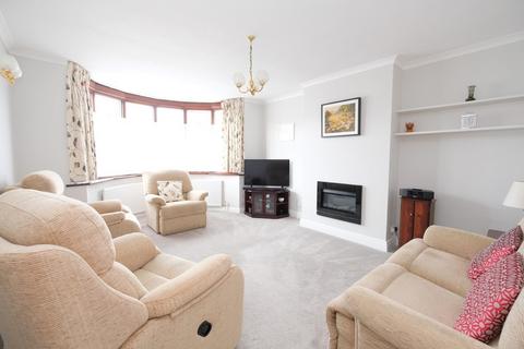 2 Lodge Close, Orpington, BR6 0QQ