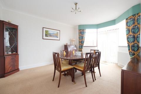 2 Lodge Close, Orpington, BR6 0QQ
