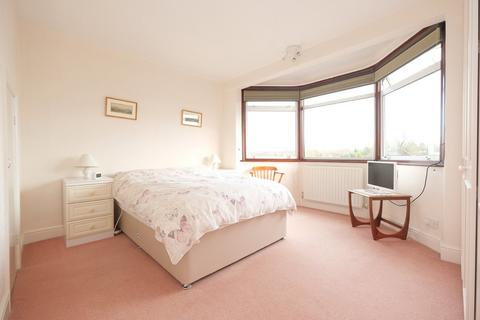 2 Lodge Close, Orpington, BR6 0QQ