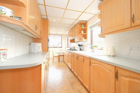 2 Lodge Close, Orpington, BR6 0QQ
