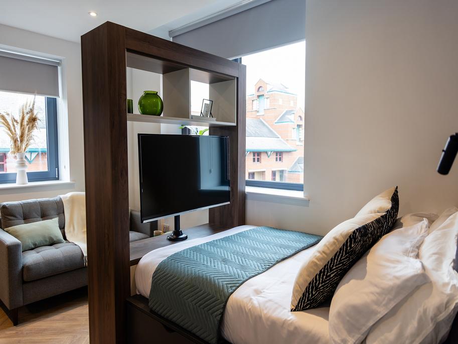 Apartment in Leeds - More