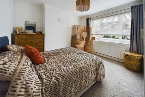 8 Croft Close, Rolleston On Dove, Burton-on-trent, DE13 9AF