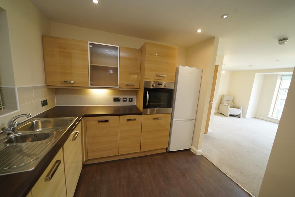 77 Kitchen 3