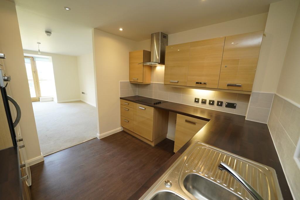 77 Kitchen 4