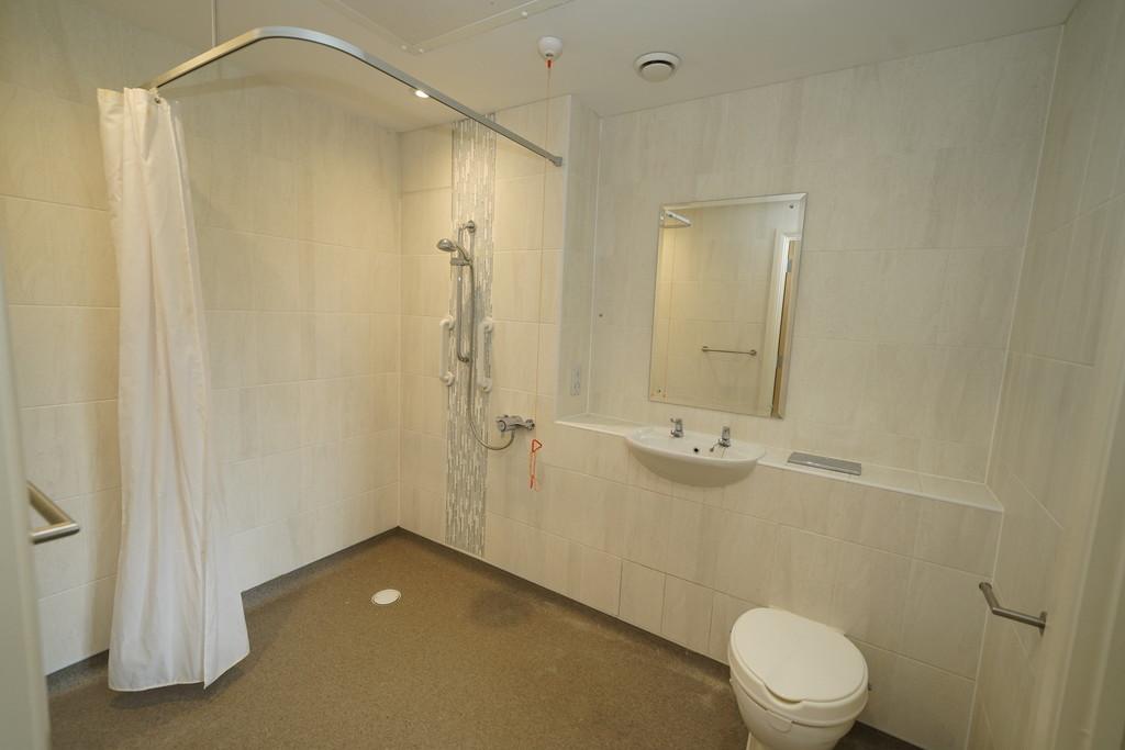 77 Shower 2