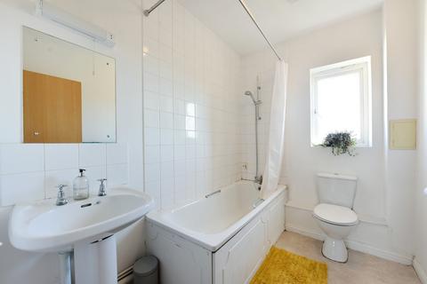 1 bedroom apartment for sale, Eastway, London E9