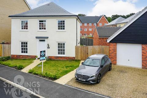 4 bedroom detached house for sale, Overstrand Way, Sprowston, Norwich