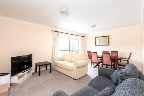 2 bedroom apartment to rent - Woodhurst, Ray Mead Road