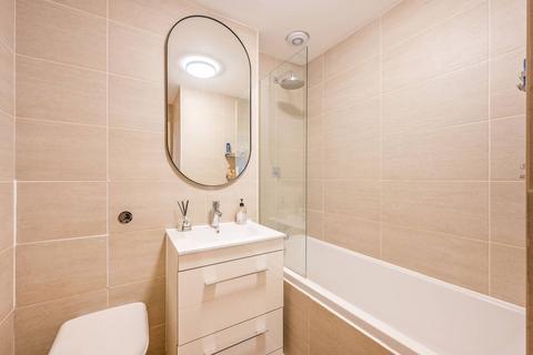 1 bedroom flat for sale, Plate House, Burrell's Wharf Square, Docklands, London, E14